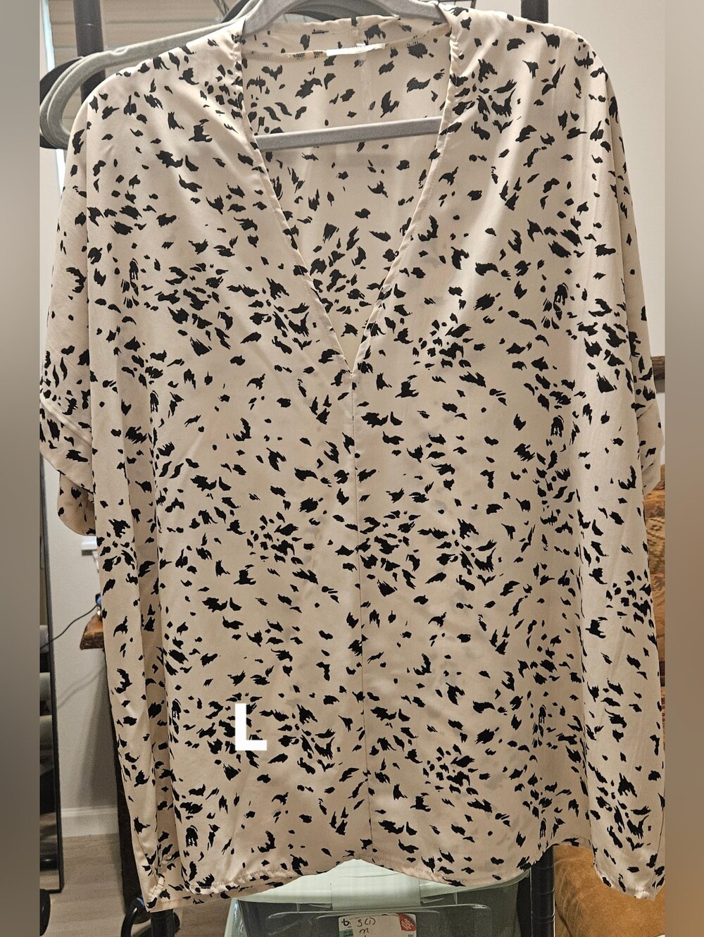Womens Black Speckled V-Neck Top - Beige/Black